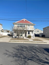 Building Photo - 217 N Swarthmore Ave