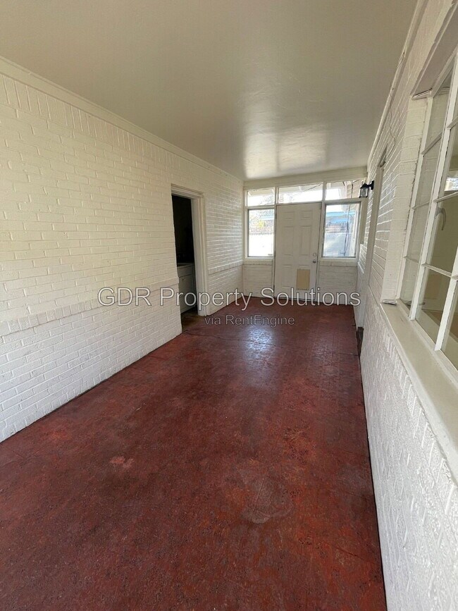 Building Photo - 5703 Princess Jeanne Ave NE