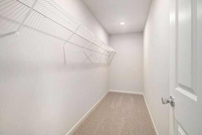 Building Photo - 510 Homewild Ave