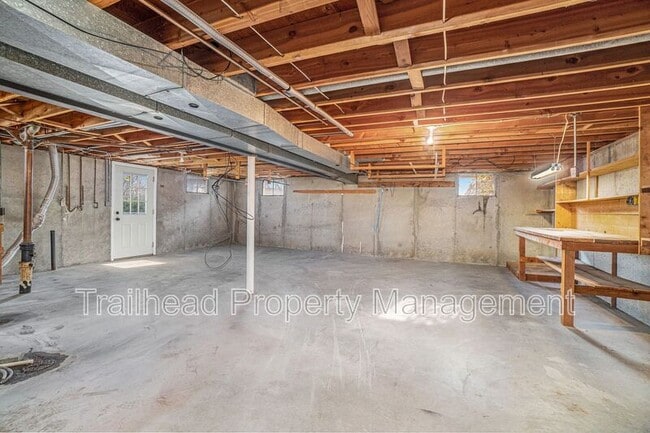 Building Photo - 1706 NE 77th St