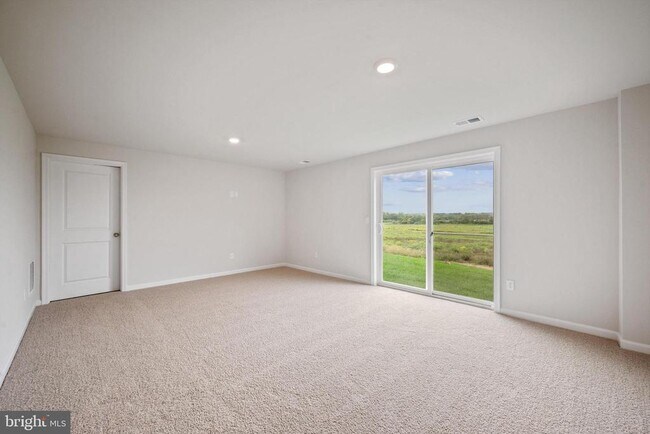 Building Photo - 116 Woodford Dr