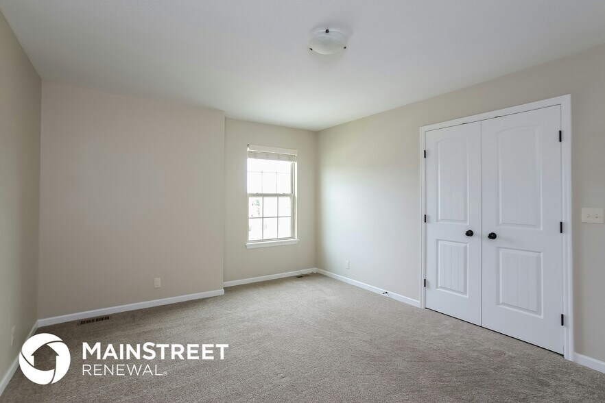 Building Photo - 1401 NW High View Dr