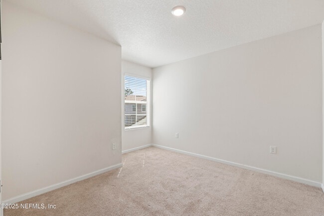 Building Photo - 509 Big Tree Wy