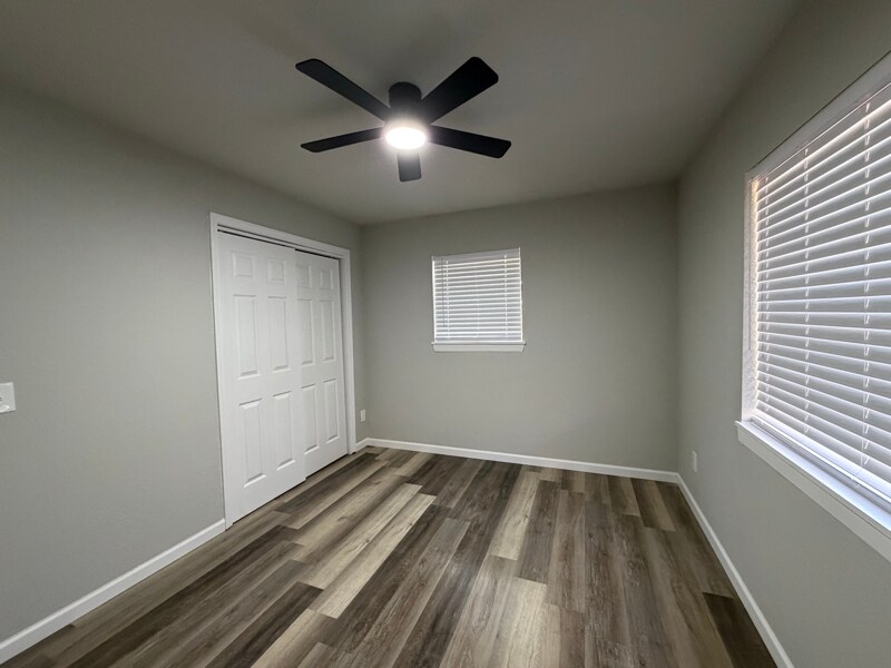 Building Photo - 501-507 W Spruce St