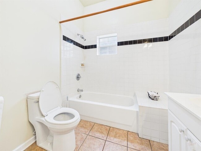 Building Photo - 109 W 38th St