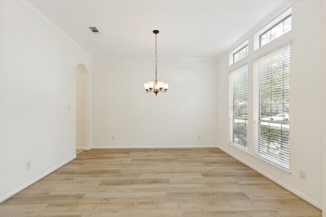 Building Photo - 9318 Rainbluff Ln