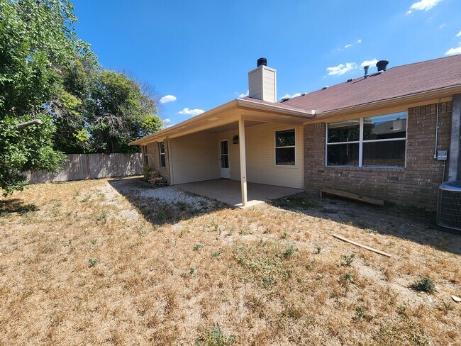 Building Photo - 1312 Elke Cir