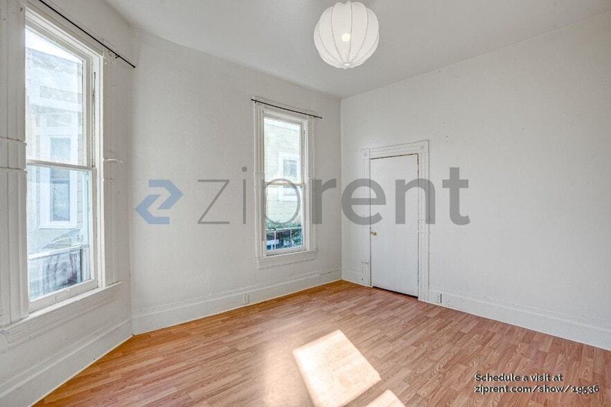 Building Photo - 965 56th St