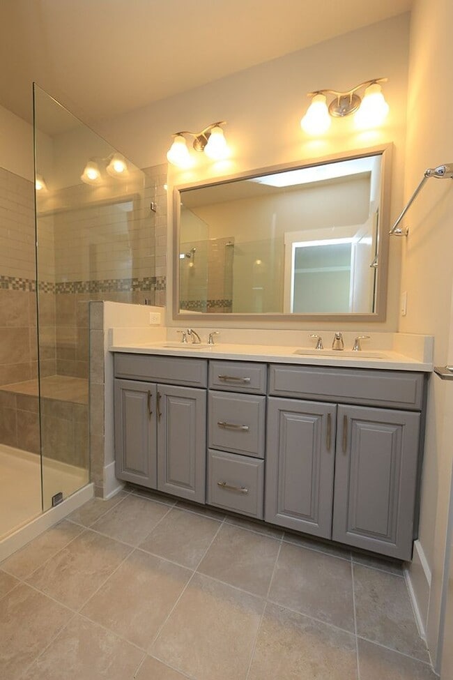 Building Photo - Modern Condo in Brier Creek Cottages Community w/ Oversized Garage!