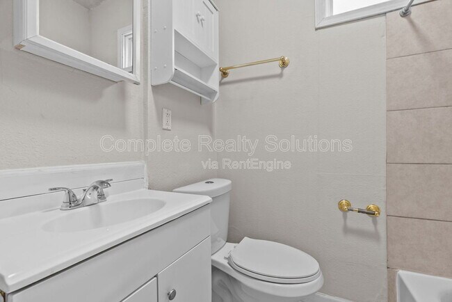 Building Photo - 4152 Wilmington Ave