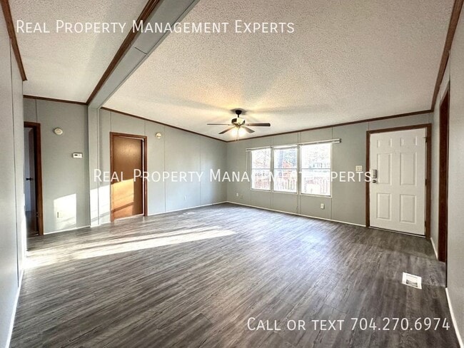 Building Photo - 5268 Montana Cir NW