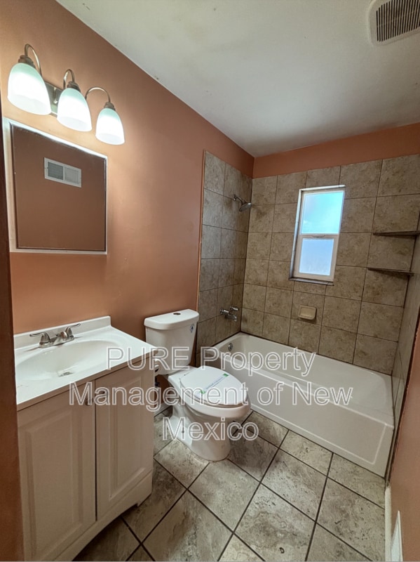 Building Photo - 1104 Acoma Pl