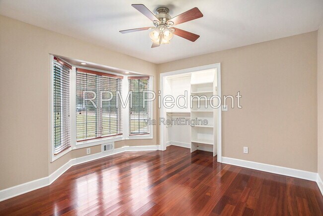 Building Photo - 630 Pine Point Trce