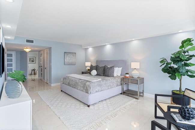 Building Photo - 4100 Galt Ocean Dr
