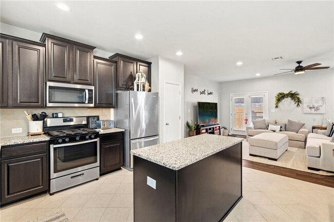 Building Photo - 504 Cinnamon Teal Ln