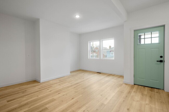 Building Photo - READY FOR MOVE IN! STUNNING 4-bedroom in Greenfield!