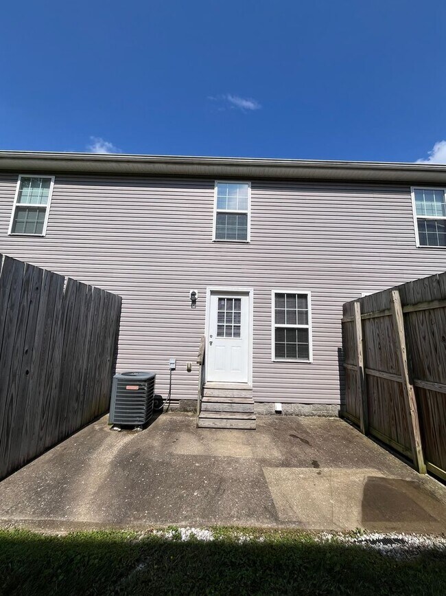 Building Photo - Upper Stone Apartments