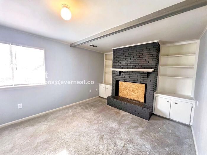 Building Photo - 114 W 18th St