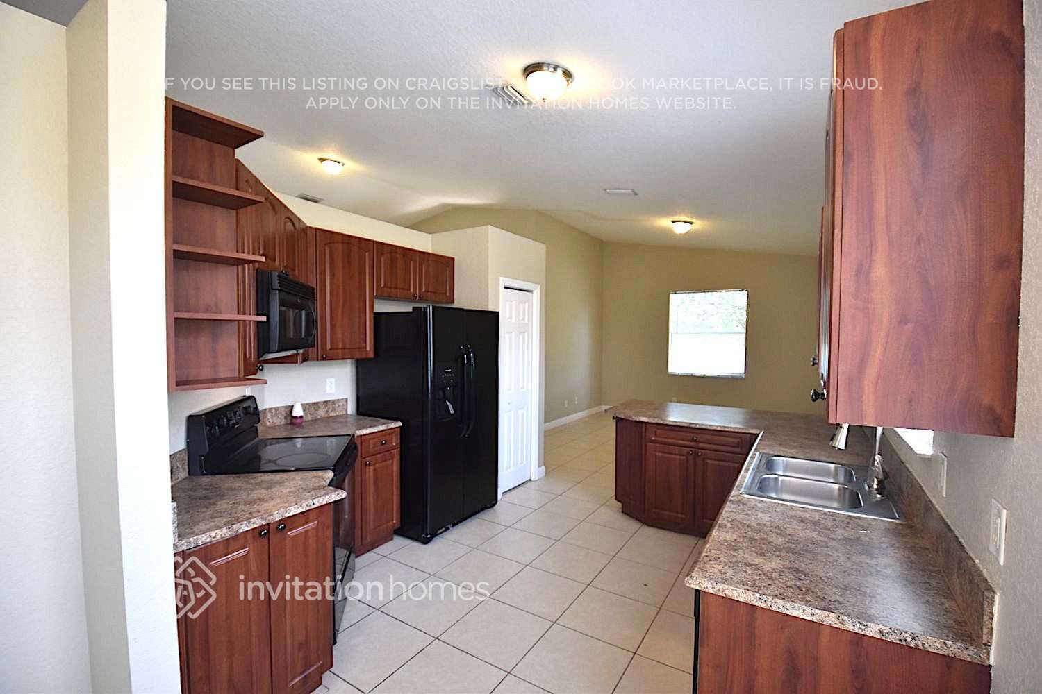 Building Photo - 5221 SW 141st Ave