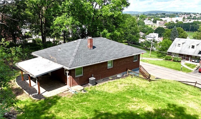 Building Photo - 27 Cornell Ave