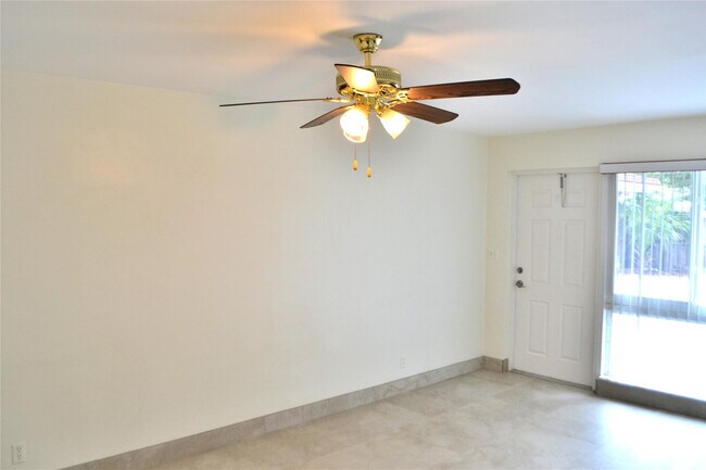 Building Photo - 4209 NE 21st Ave