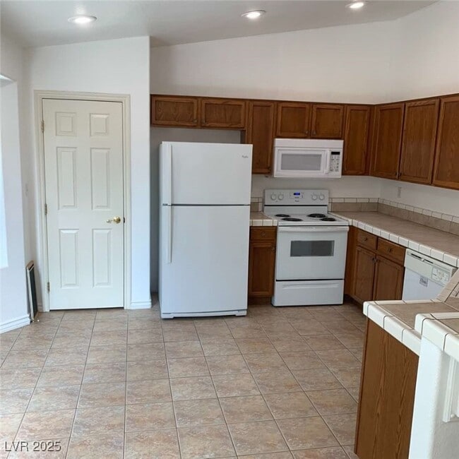 Building Photo - 5945 Badlands Ln