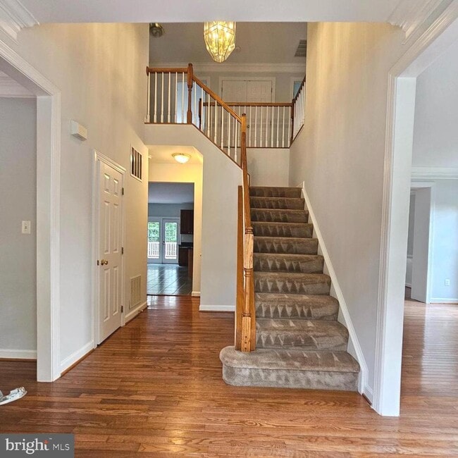 Building Photo - 5267 Tractor Ln