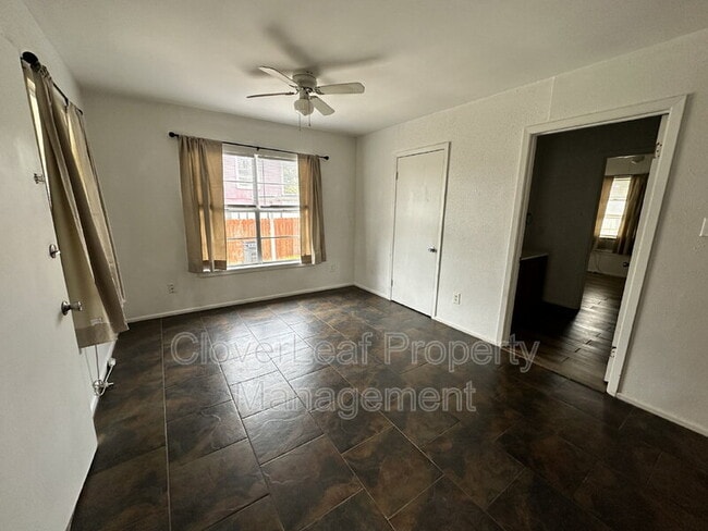 Building Photo - 317 Kashmuir Pl