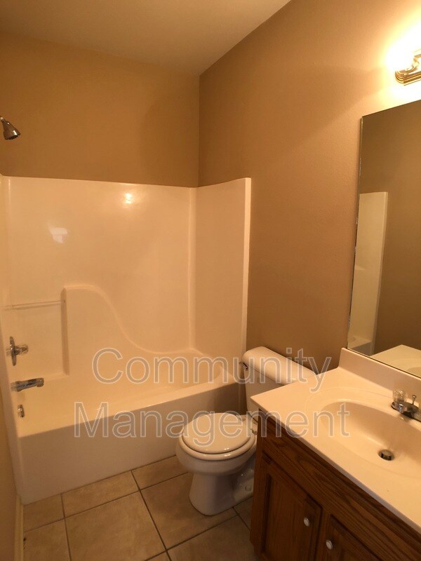 Building Photo - 13424 Lonnie Wascom Dr