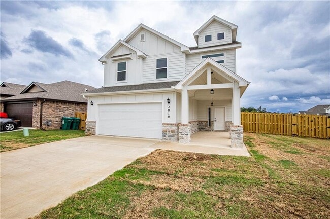 Primary Photo - 2010 Periwinkle Pl
