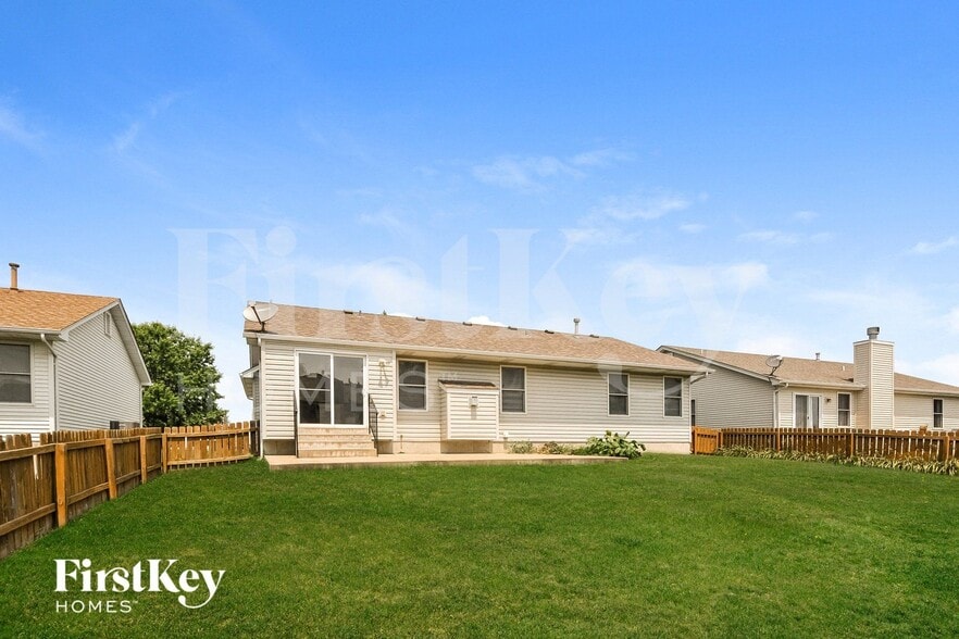 Building Photo - 1405 Sportsmans Ct