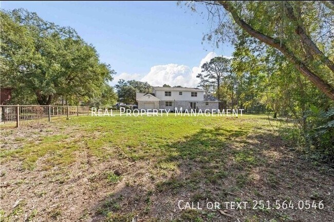 Building Photo - 3158 Lees Ln