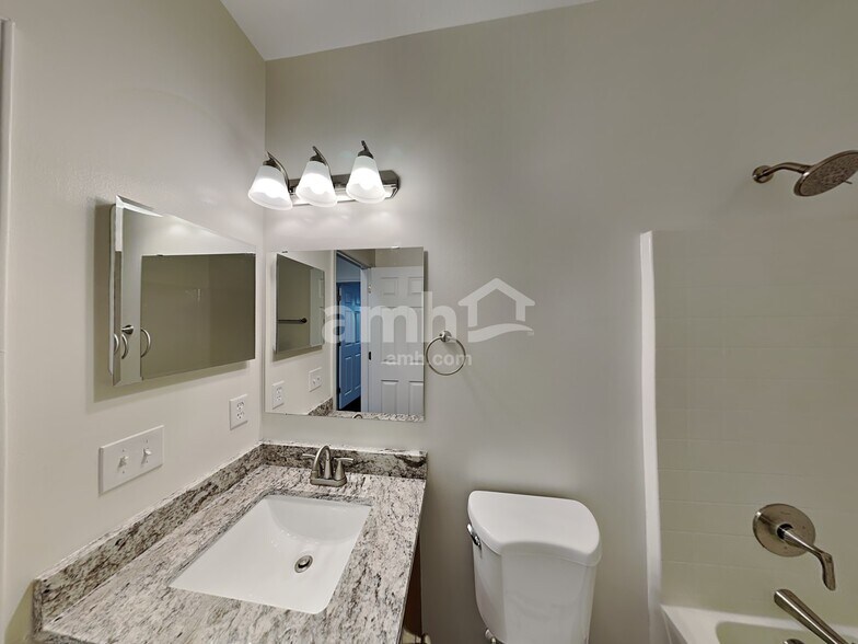 Building Photo - 337 Karst Cir