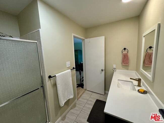 Building Photo - 5215 Sepulveda Blvd