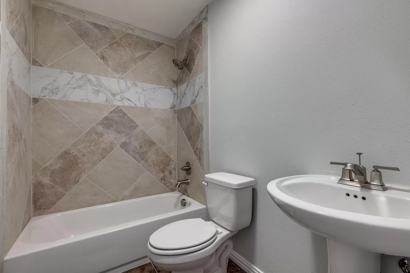 Building Photo - 1501 Ridgeview St