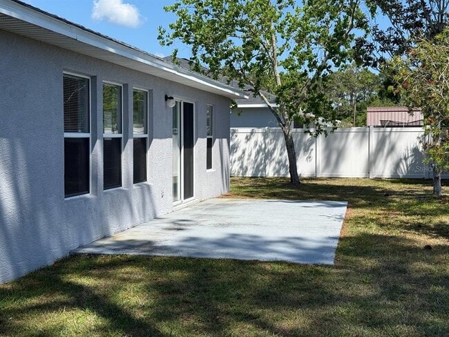 Building Photo - 121 Lindsay Dr