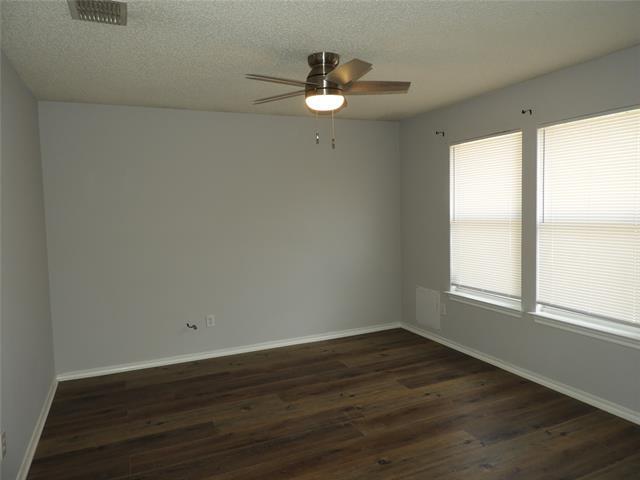Building Photo - 2604 Lookout Dr
