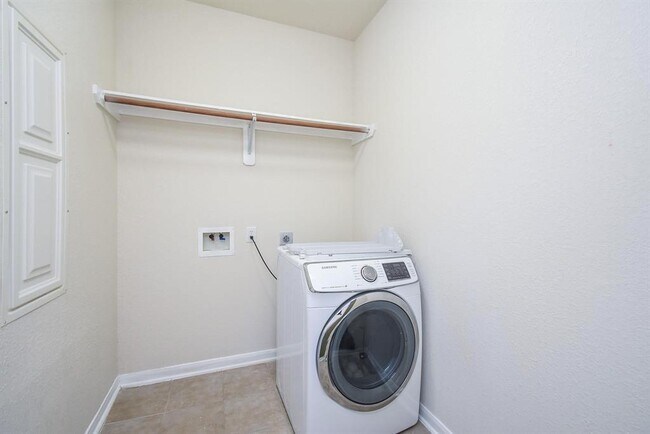 Building Photo - 6706 Oakman Ln