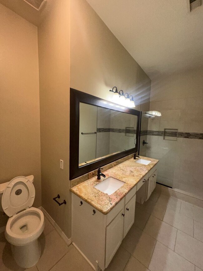Building Photo - 24802 Jillian Way Ct