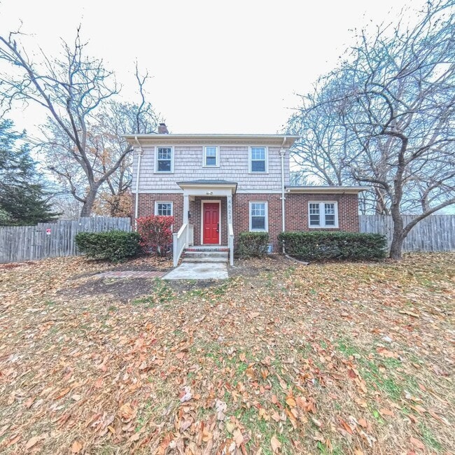 Primary Photo - Beautiful 3 bedroom 1 bathroom home