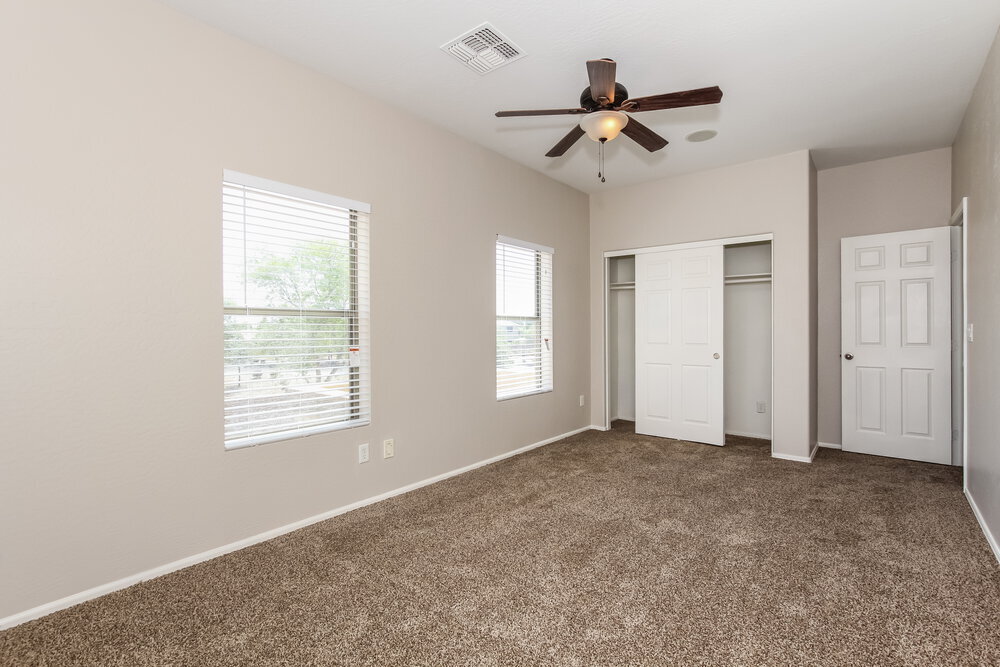 Building Photo - 13875 W Mauna Loa Ln