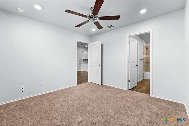 Building Photo - 1218 LEXINGTON Dr