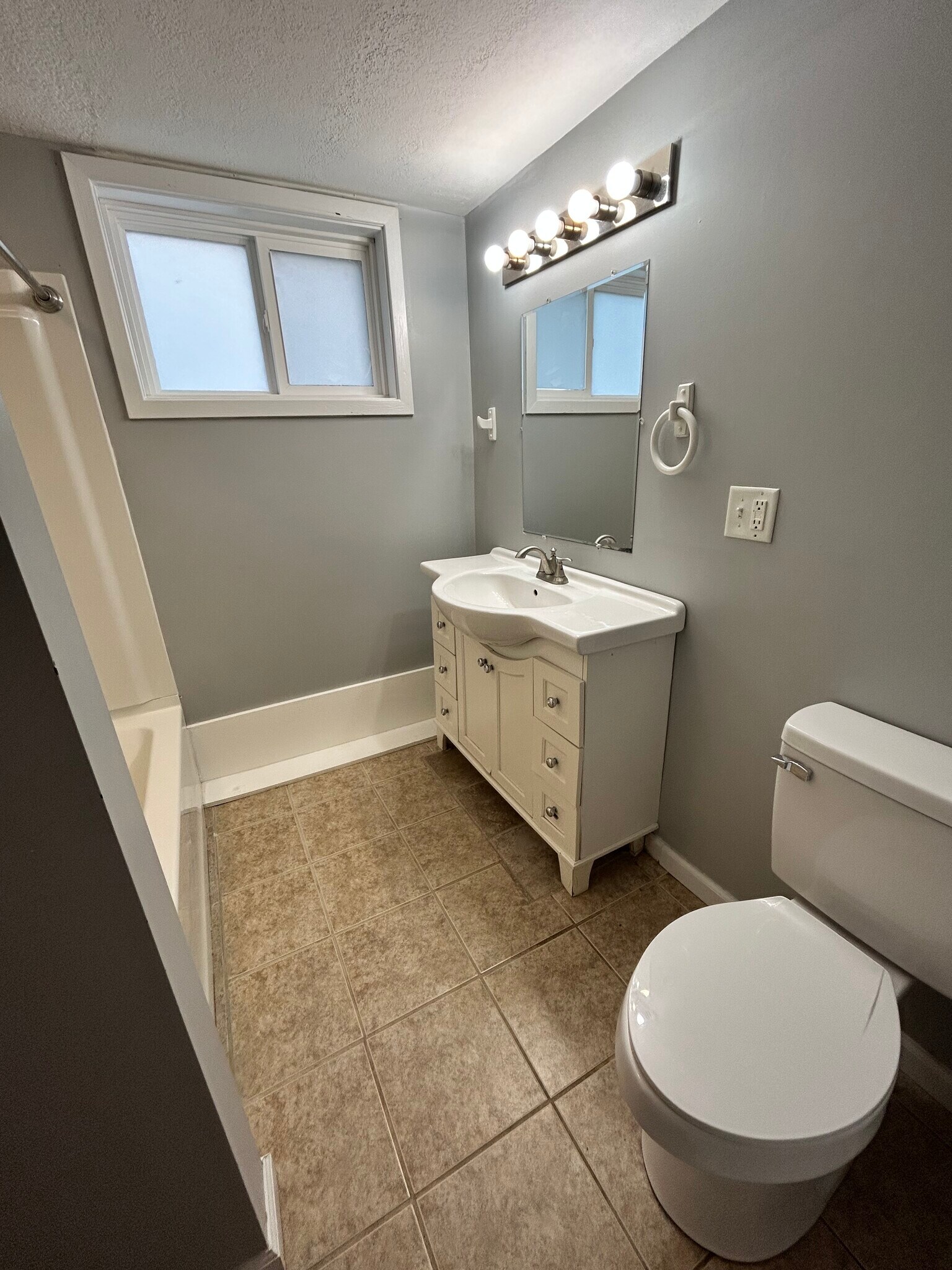 Building Photo - 2271 S Cost a Plenty Rd