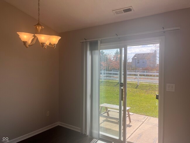 Building Photo - 10937 Snowdrop Way