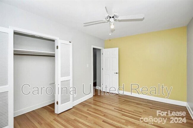 Building Photo - 6908 Lancer Dr
