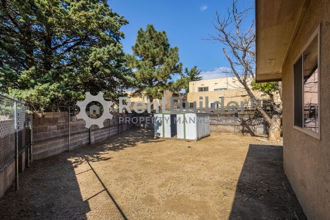 Building Photo - *** WOW!! SPECIAL DECEMBER REDUCED PRICE!!...