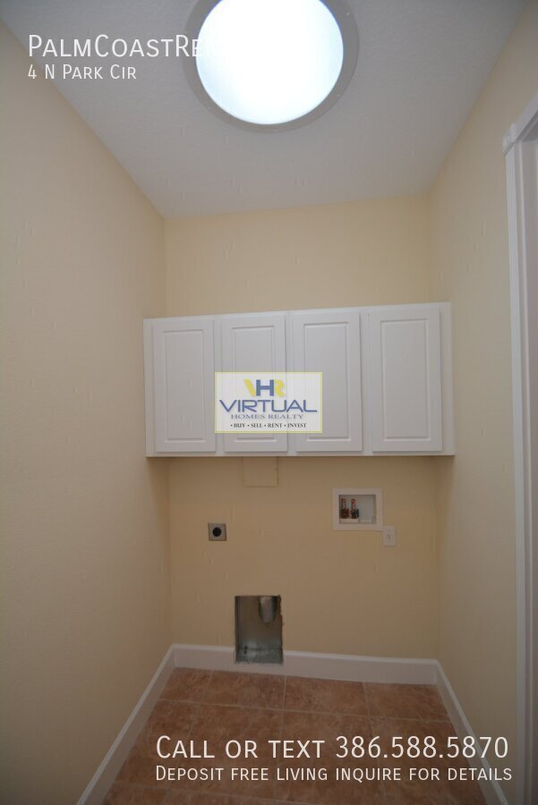 Building Photo - 4 N Park Cir