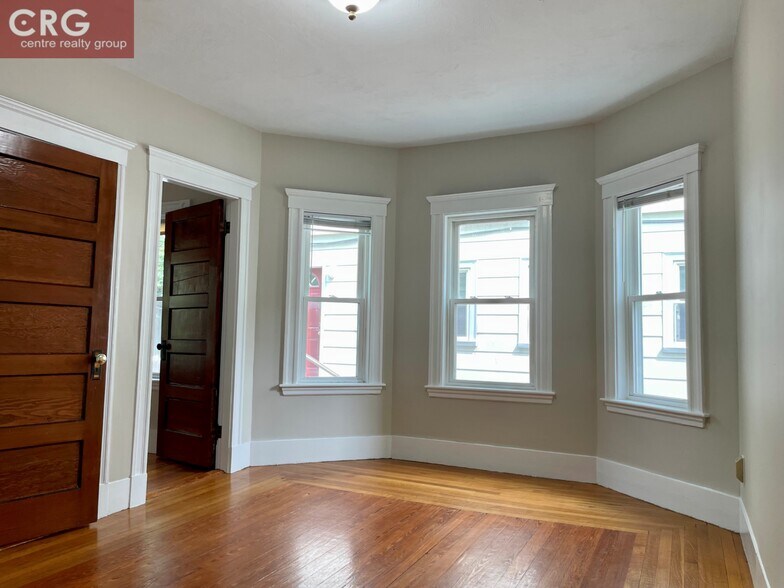 Building Photo - 294 Boston Ave