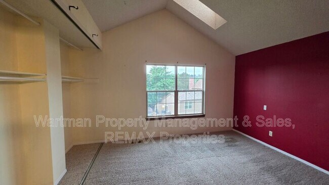 Building Photo - 6818 Ravencrest Dr