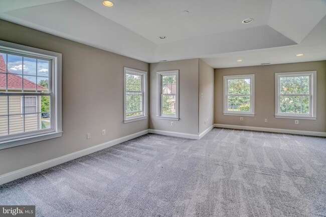 Building Photo - 9902 Player Dr